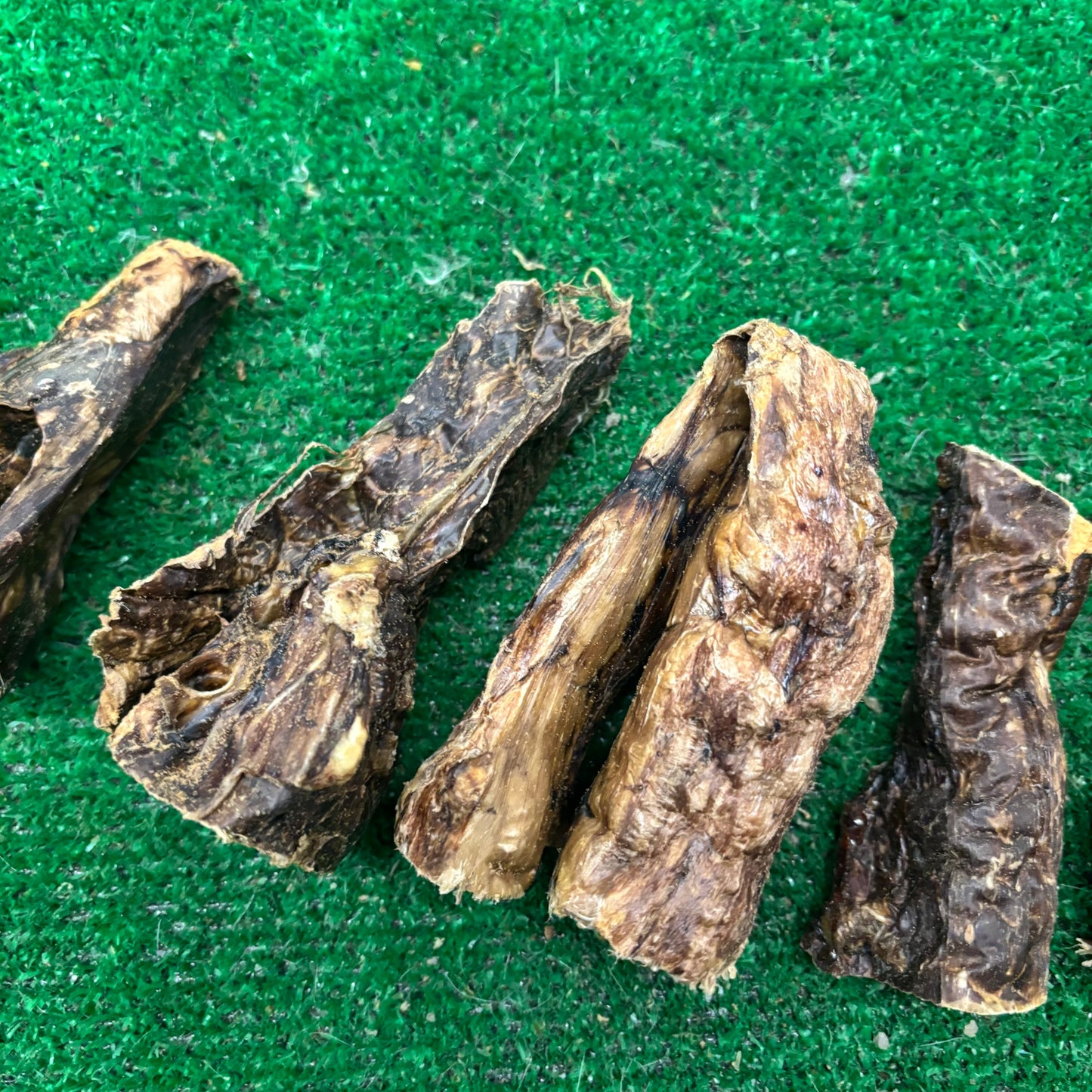 5 Puffed Beef Lung - Natural Doggy Treats