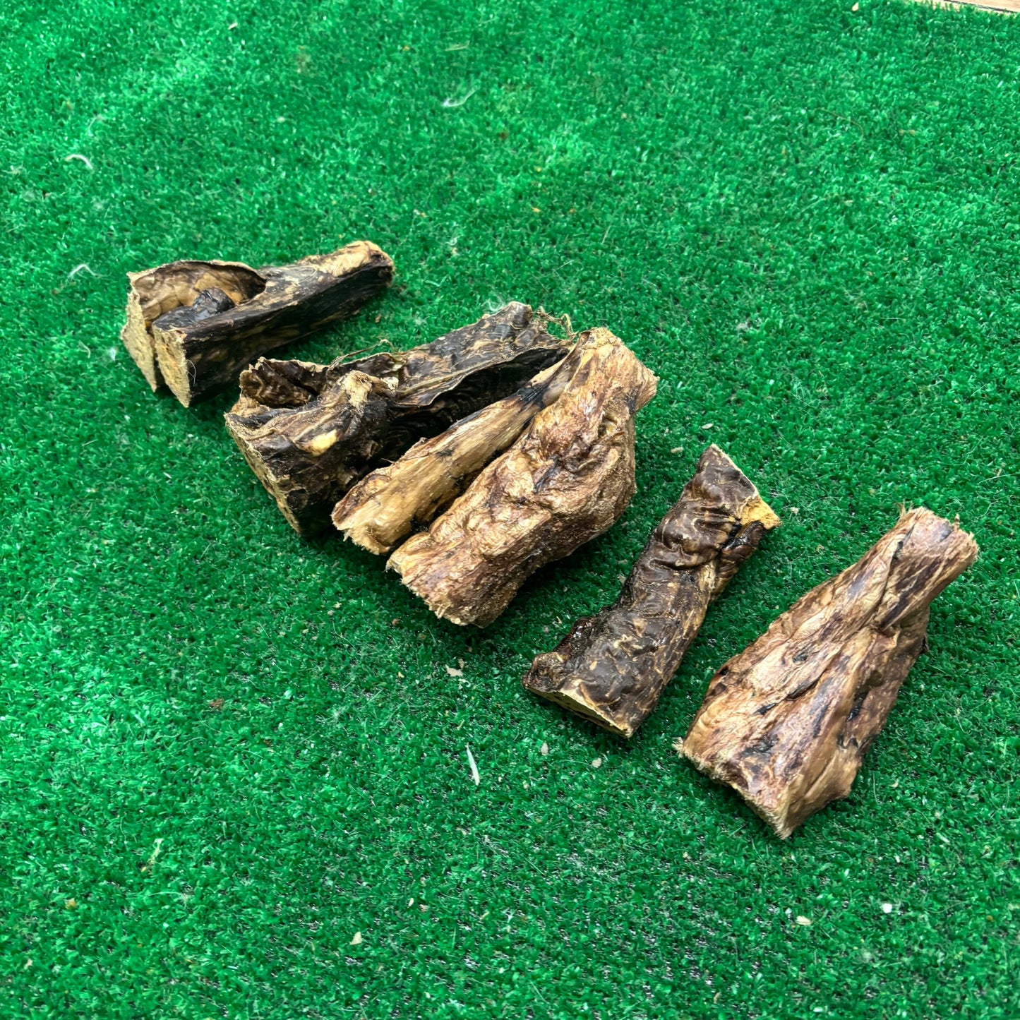 5 Puffed Beef Lung - Natural Doggy Treats