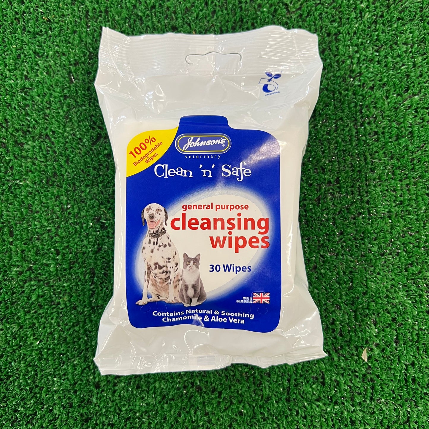 Johnson’s cleansing wipes - 100% natural, free from raw hide & any hidden nasties.